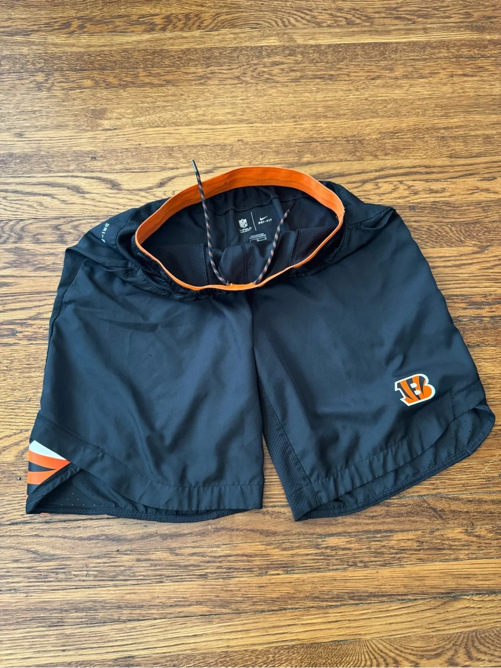 CINCINNATI BENGALS (NFL) NIKE Black and Orange Athletic DRI-FIT Shorts